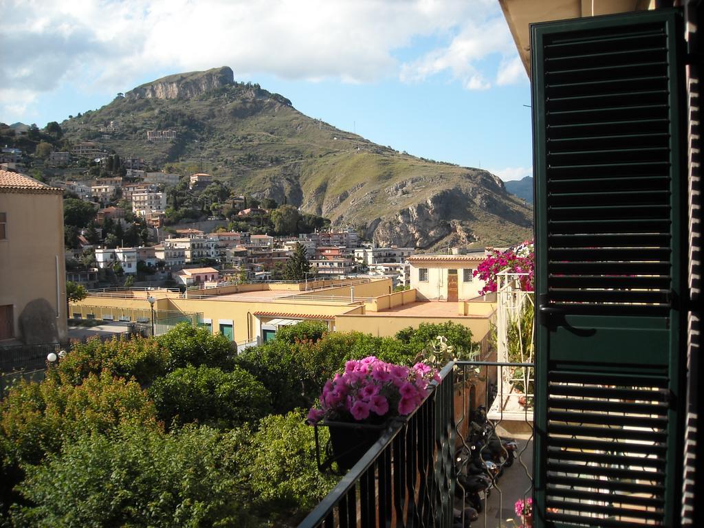 Maison D'Art Casa Arico Taormina Bagian luar foto